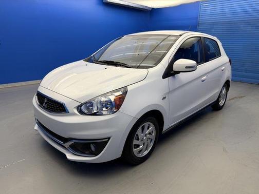 Pearl White 2018 Mitsubishi Mirage SE