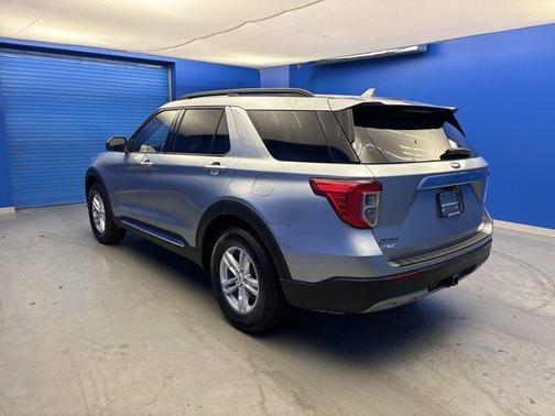Iconic Silver Metallic 2020 Ford Explorer XLT