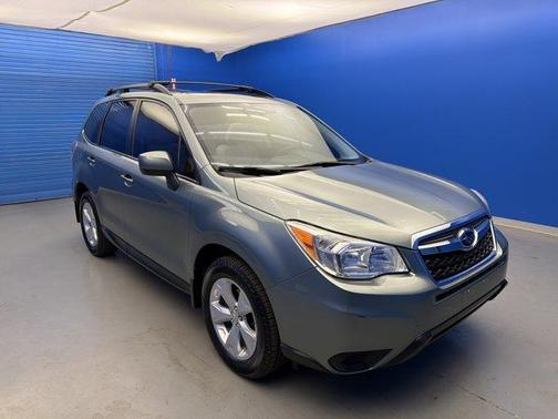 Jasmine Green Metallic 2014 Subaru Forester 2.5i Premium