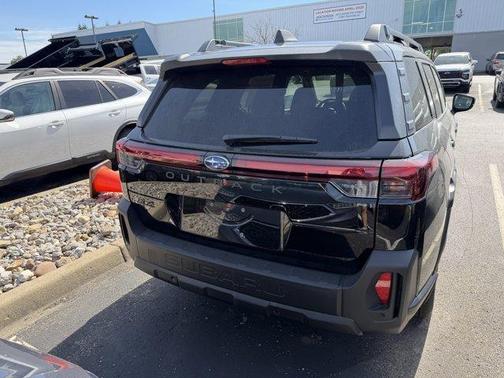 Crystal Black Silica 2026 Subaru Outback Touring