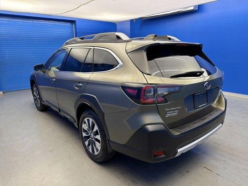 2024 Subaru Outback Touring
