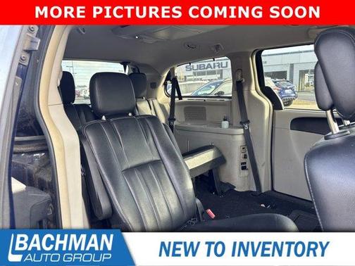 2014 Chrysler Town & Country Touring
