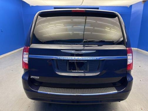 2014 Chrysler Town & Country Touring