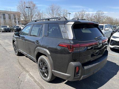 Crystal Black Silica 2026 Subaru Outback Limited