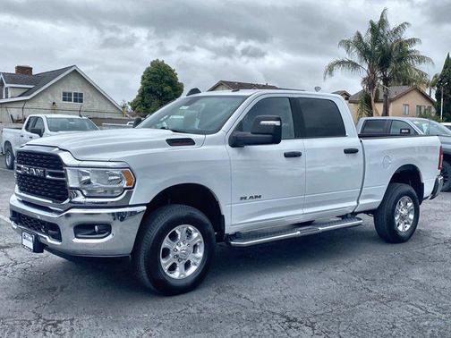 2023 RAM 2500 Big Horn Crew Cab 4x4 6'4' Box