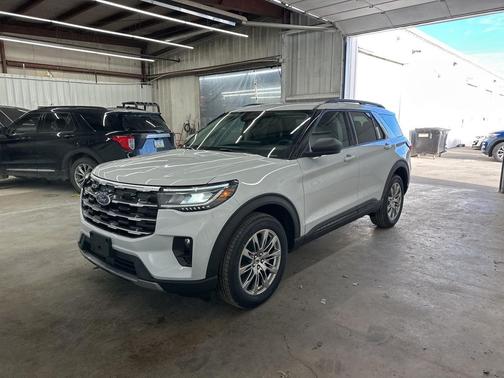 2026 Ford Explorer Active (200A)