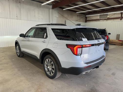 2026 Ford Explorer Active (200A)