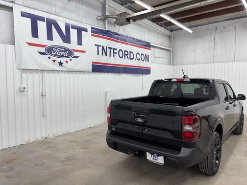 SHADOW BLACK 2025 Ford Maverick XLT