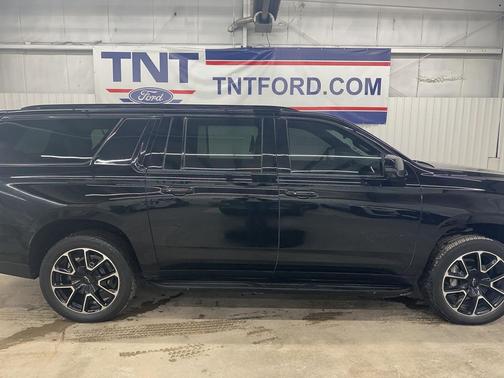 2024 Chevrolet Suburban RST