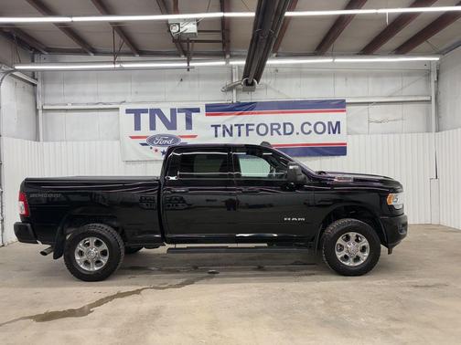 Diamond Black Crystal Pearlcoat 2024 RAM 2500 Big Horn Crew Cab 4x4 6'4' Box