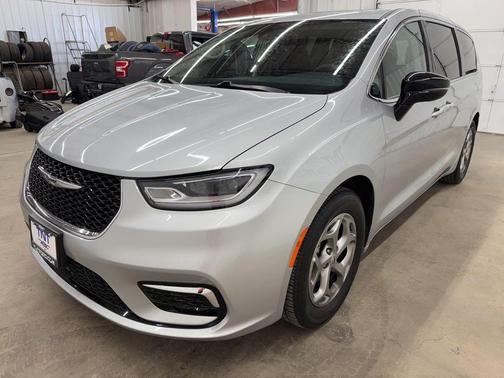 Silver Mist Clearcoat 2024 Chrysler Pacifica Limited