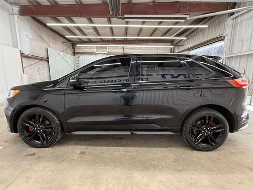 2019 Ford Edge ST