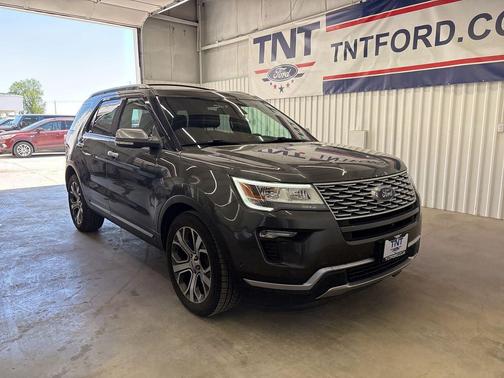 MAGNETIC METALLIC 2018 Ford Explorer Platinum
