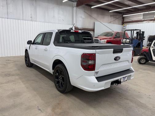 OXFORD WHITE 2025 Ford Maverick Lobo Standard