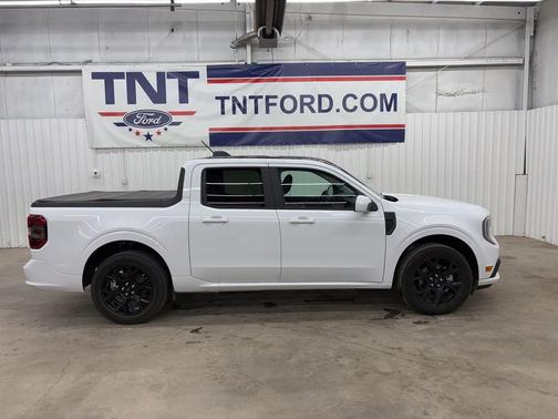 OXFORD WHITE 2025 Ford Maverick Lobo Standard