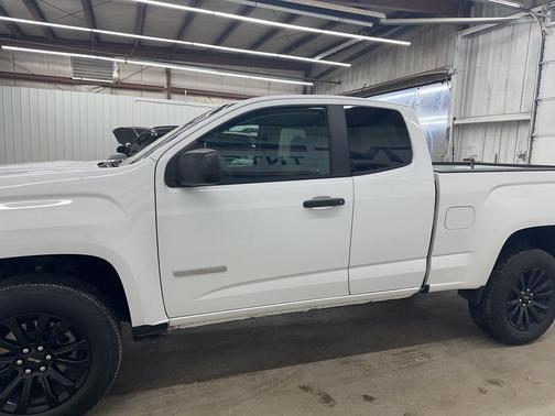 2022 GMC Canyon Elevation Standard