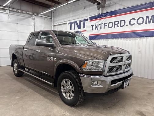 2018 RAM 2500 Laramie Crew Cab 4x4 6'4' Box