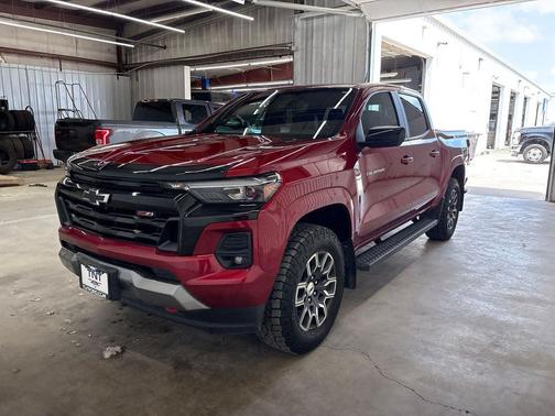 Radiant Red Tintcoat 2023 Chevrolet Colorado Z71