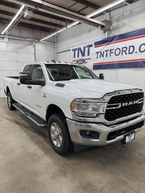2023 RAM 2500 Big Horn Crew Cab 4x4 8' Box