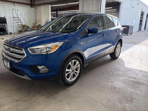 LIGHTNING BLUE METALLIC 2019 Ford Escape SE