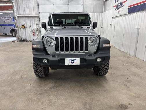 2020 Jeep Gladiator Sport S