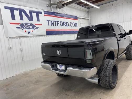 2017 RAM 2500 Laramie Crew Cab 4x4 6'4' Box
