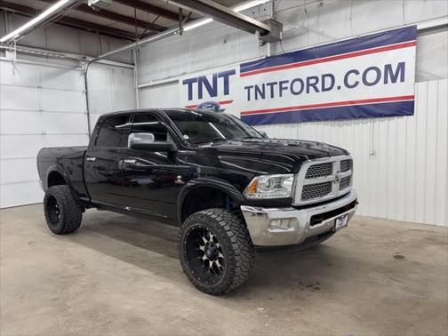 2017 RAM 2500 Laramie Crew Cab 4x4 6'4' Box