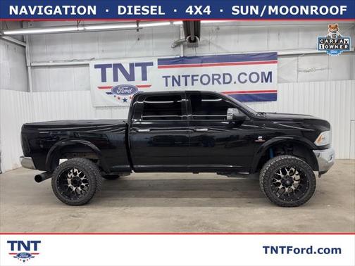 2017 RAM 2500 Laramie Crew Cab 4x4 6'4' Box