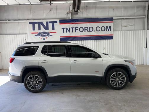 Quicksilver Metallic 2017 GMC Acadia SLT-1