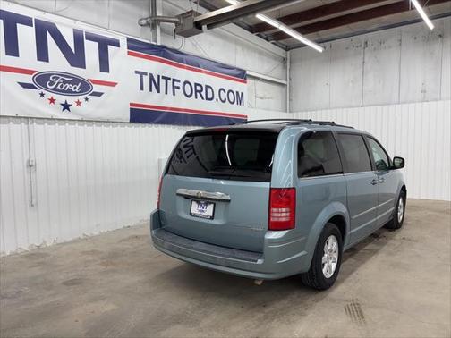 2009 Chrysler Town & Country Touring