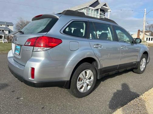 2013 Subaru Outback 2.5i