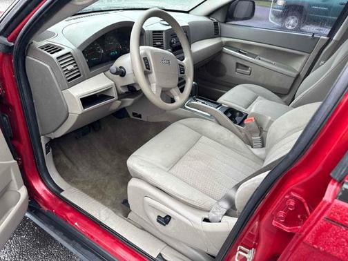 2006 Jeep Grand Cherokee Laredo