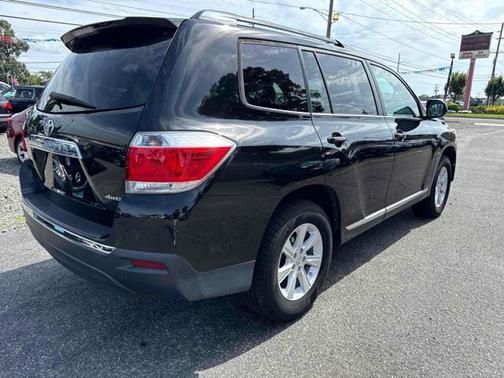 2012 Toyota Highlander SE