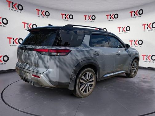 Gray 2 Tone 2022 Nissan Pathfinder Platinum