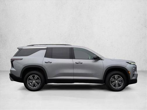 Sterling Gray Metallic 2024 Chevrolet Traverse LT