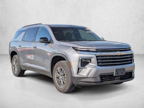 Sterling Gray Metallic 2024 Chevrolet Traverse LT