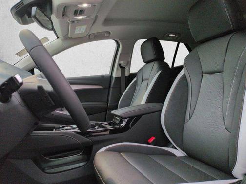 Iridescent White Tricoat 2026 Buick Envision Sport Touring AWD
