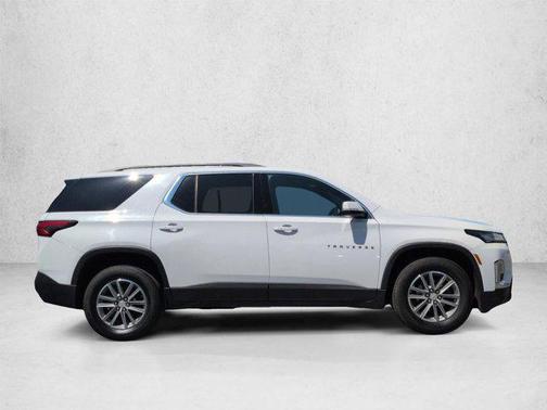 Summit White 2023 Chevrolet Traverse LT Cloth