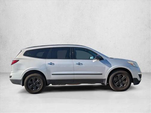 Silver Ice Metallic 2015 Chevrolet Traverse LS