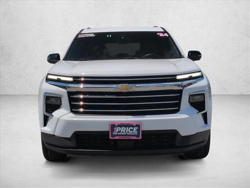 Summit White 2024 Chevrolet Traverse LT