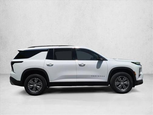 Summit White 2024 Chevrolet Traverse LT