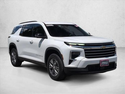 Summit White 2024 Chevrolet Traverse LT