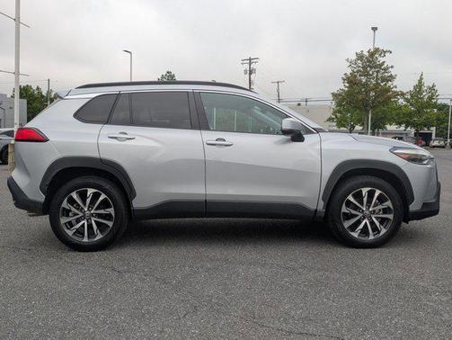 2022 Toyota Corolla Cross XLE