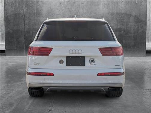 2019 Audi Q7 45 Premium Plus