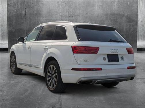 2019 Audi Q7 45 Premium Plus