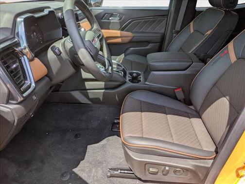 2025 GMC Canyon Base