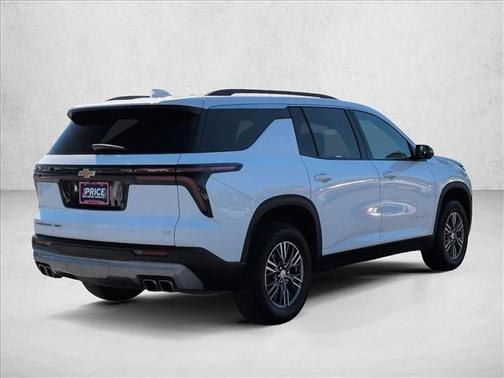 Summit White 2024 Chevrolet Traverse LT