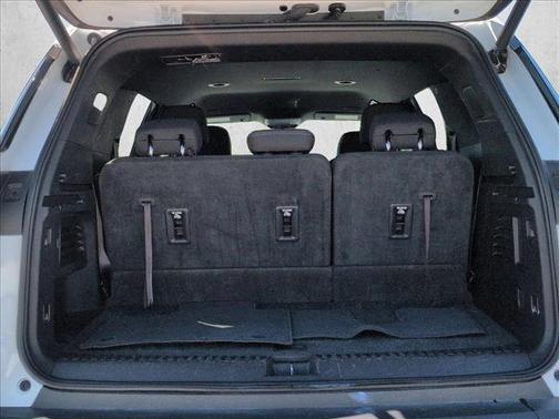 Summit White 2024 Chevrolet Traverse LT