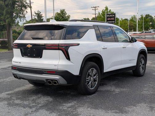 Summit White 2024 Chevrolet Traverse LT