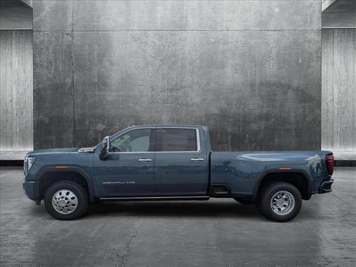 2025 GMC Sierra 3500 Denali